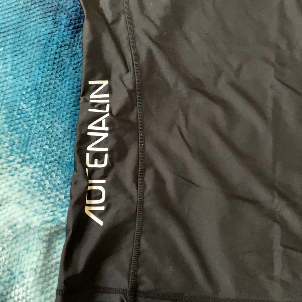 New Black Adrenalin Rash Guard - Picture 4 of 10